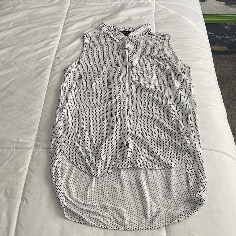 Velvet Heart Black and White Patterned Shirt - Picture 12 of 14